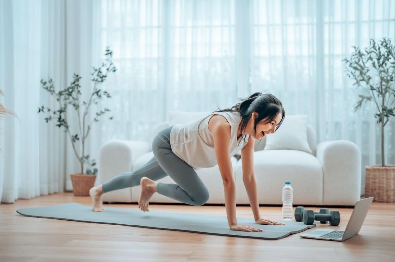 Điều chỉnh estrogen kết hợp lối sống và theo dõi y tế