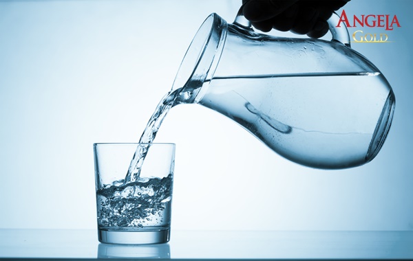 uống nước tăng tiết nhờn âm đạo