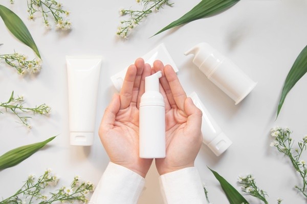 Da mặt khô nên dùng gì? Cách trị da khô cực hay cho phái đẹp