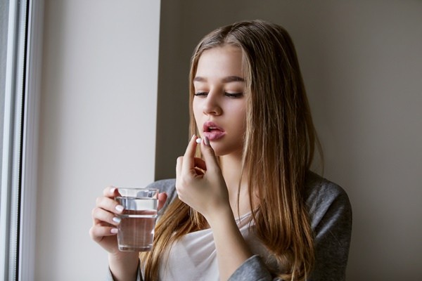 Thuốc chữa lãnh cảm ở phụ nữ: Hiệu quả khiêm tốn, nhiều tác dụng phụ