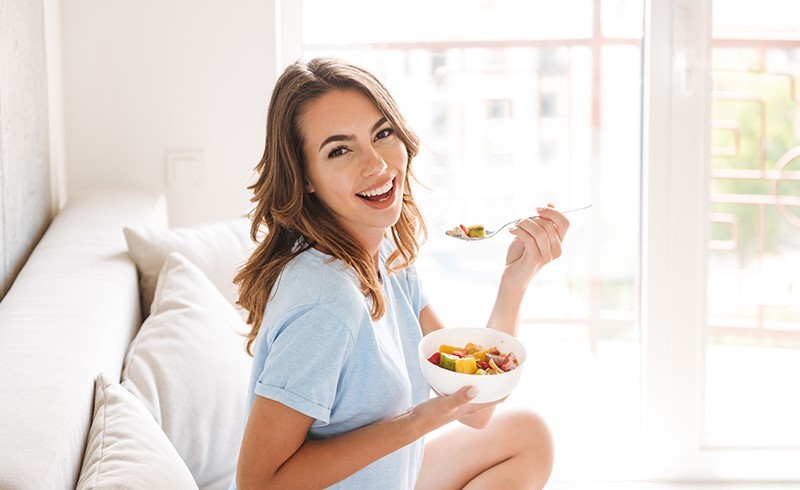 Chế độ dinh dưỡng hợp lý góp phần cải thiện tình trạng kinh nguyệt kéo dài ra màu đen