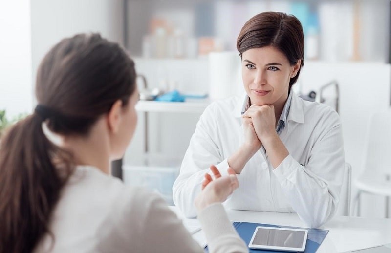 Để xác định tình trạng mãn kinh sớm tuổi 30 cần thăm khám làm các xét nghiệm cần thiết