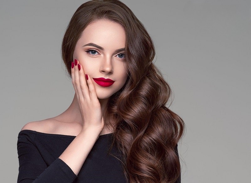 Estrogen có vai trò quyết định đến ngoại hình của chị em từ vóc dáng, làn da và cả mái tóc