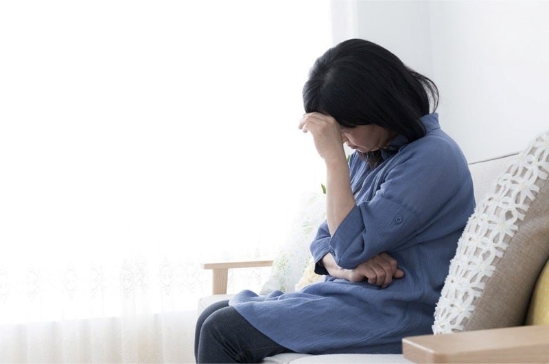 Máu đen trong thời gian hành kinh có thể khiến phụ nữ lo lắng, căng thẳng