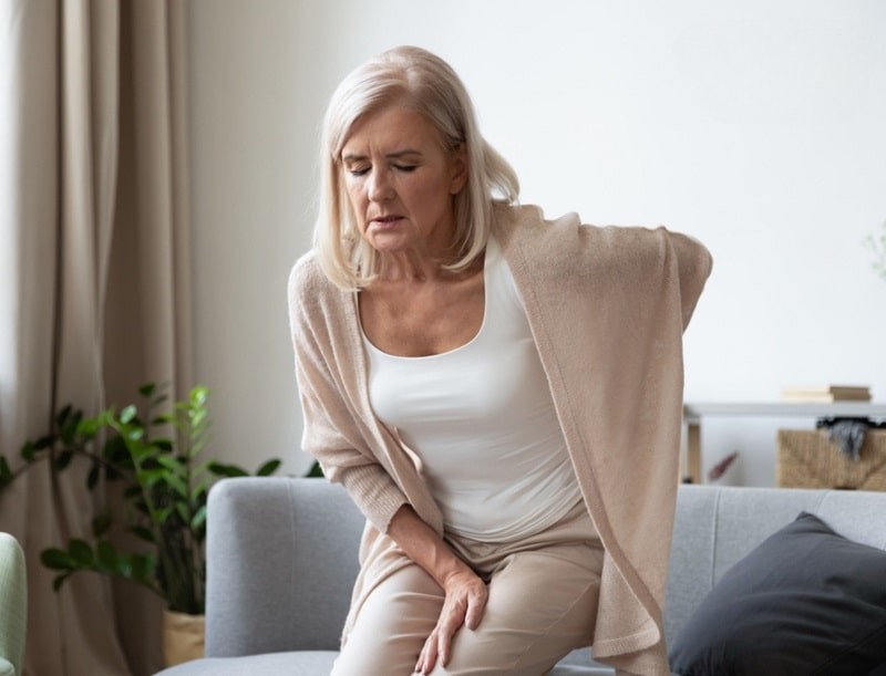 Loãng xương là bệnh lý thường gặp ở phụ nữ sau khi mãn kinh