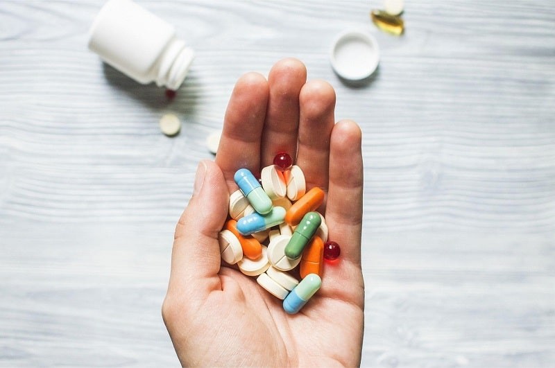 Phụ nữ có thể được kê các loại thuốc kháng viêm để giảm đau bụng