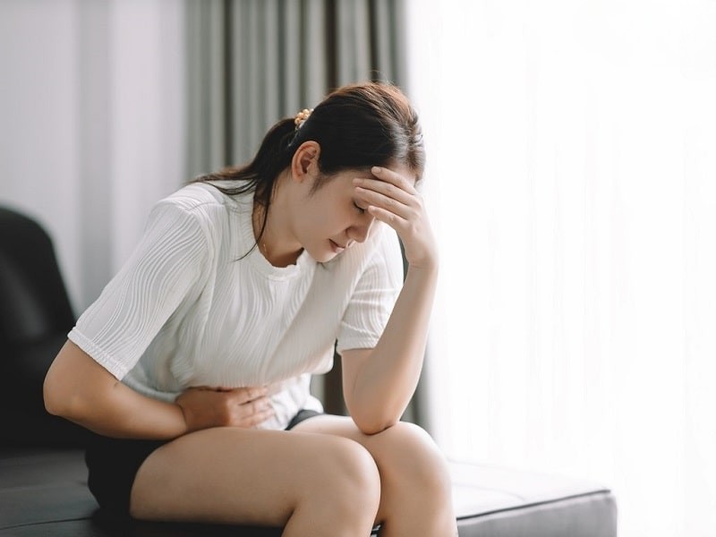 Kinh nguyệt kéo dài gây mệt mỏi và có thể kéo theo nhiều vấn đề khác của cơ thể