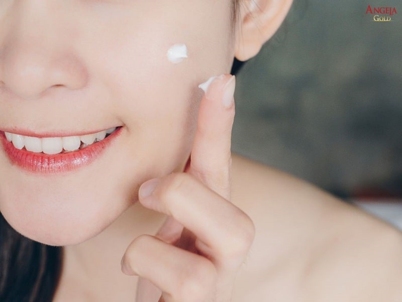 Những lưu ý khi chăm sóc da mặt mụn