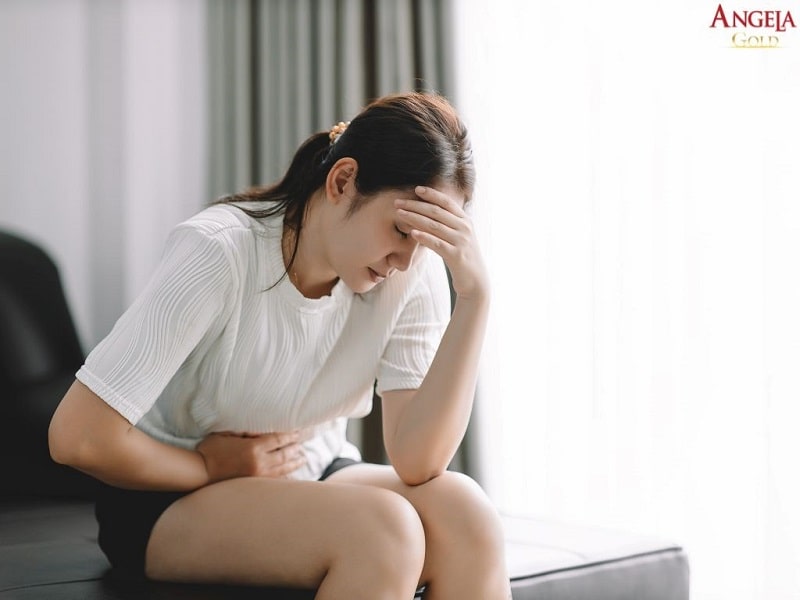 Bệnh u nang buồng trứng gây chậm kinh không?
