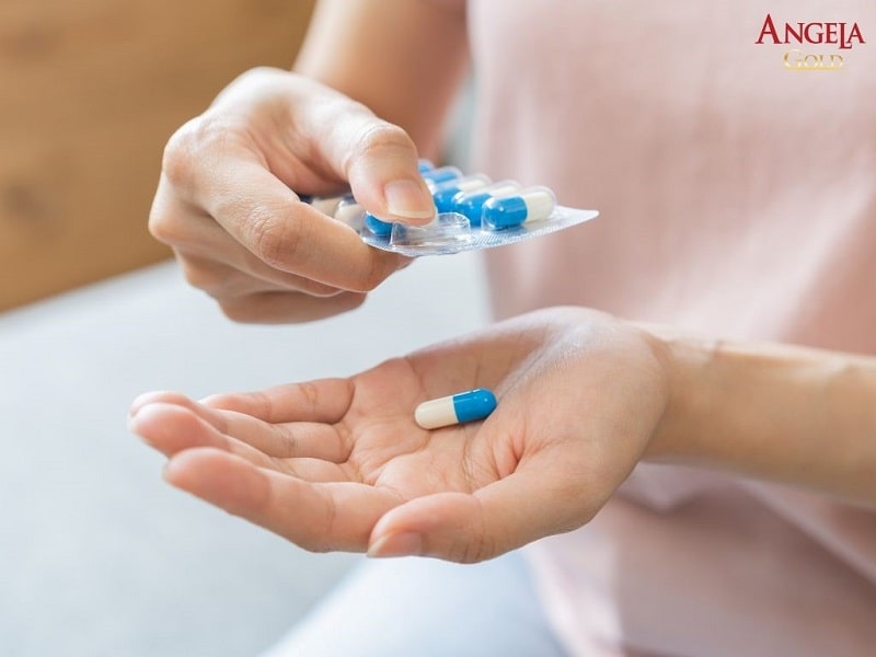 Uống kháng sinh có bị chậm kinh không?