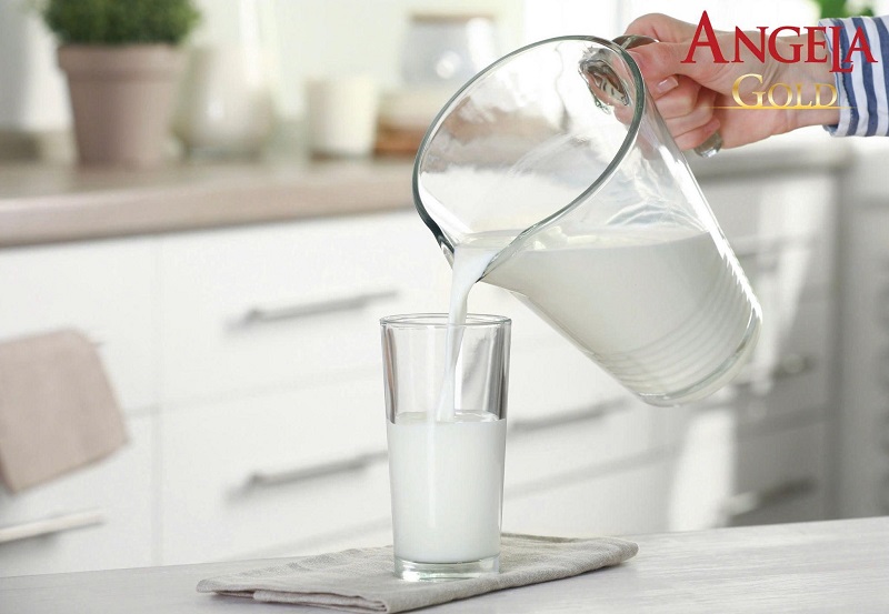 Rau diếp cá cùng với sữa tươi