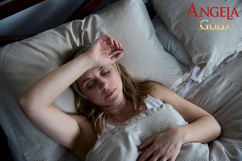 Lo lắng, căng thẳng quá mức gây đổ mồ hôi đêm