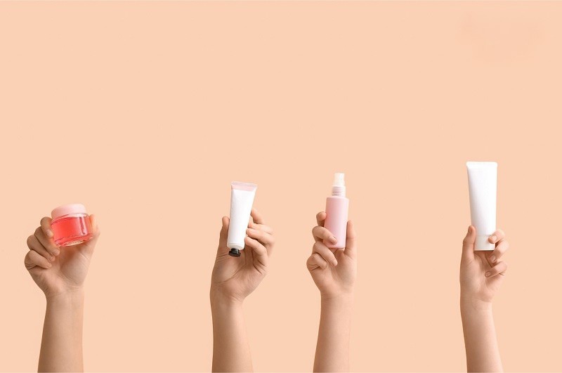 Nhiều loại mỹ phẩm không rõ nguồn gốc có chứa các hóa chất gây nám mảng