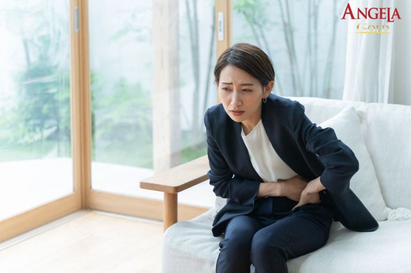 Nếu xuất hiện các triệu chứng trên, phụ nữ sau mãn kinh cần đi khám sớm để được chẩn đoán và điều trị kịp thời