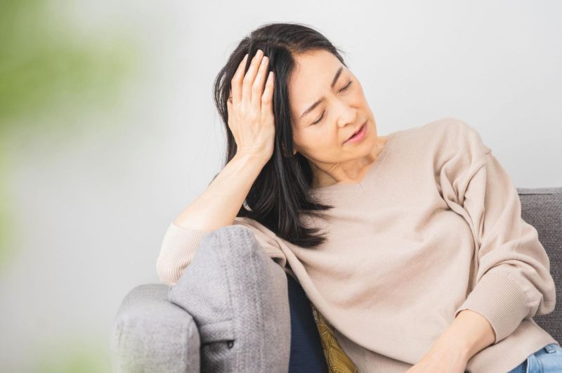 Giai đoạn tiền mãn kinh thường tác động đến thể chất và cả tinh thần của chị em