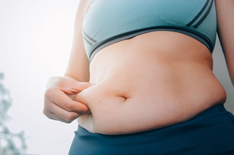 tích mỡ vùng bụng và tăng cân không kiểm soát